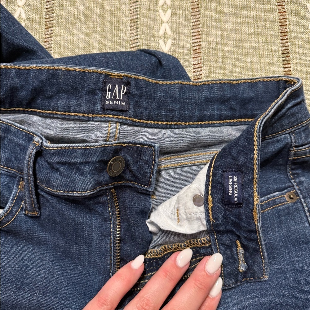 GAP Blue Skinny Jeans with Classic Denim Style - Picture 2 of 4